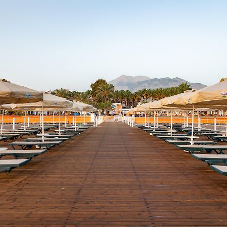 فندق تي تي هوتلز هيدروس كلوب كمر المظهر الخارجي الصورة The beach at the resort