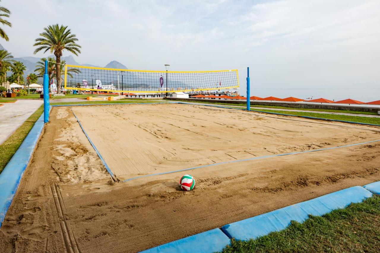 فندق تي تي هوتلز هيدروس كلوب كمر المظهر الخارجي الصورة A beach volleyball court