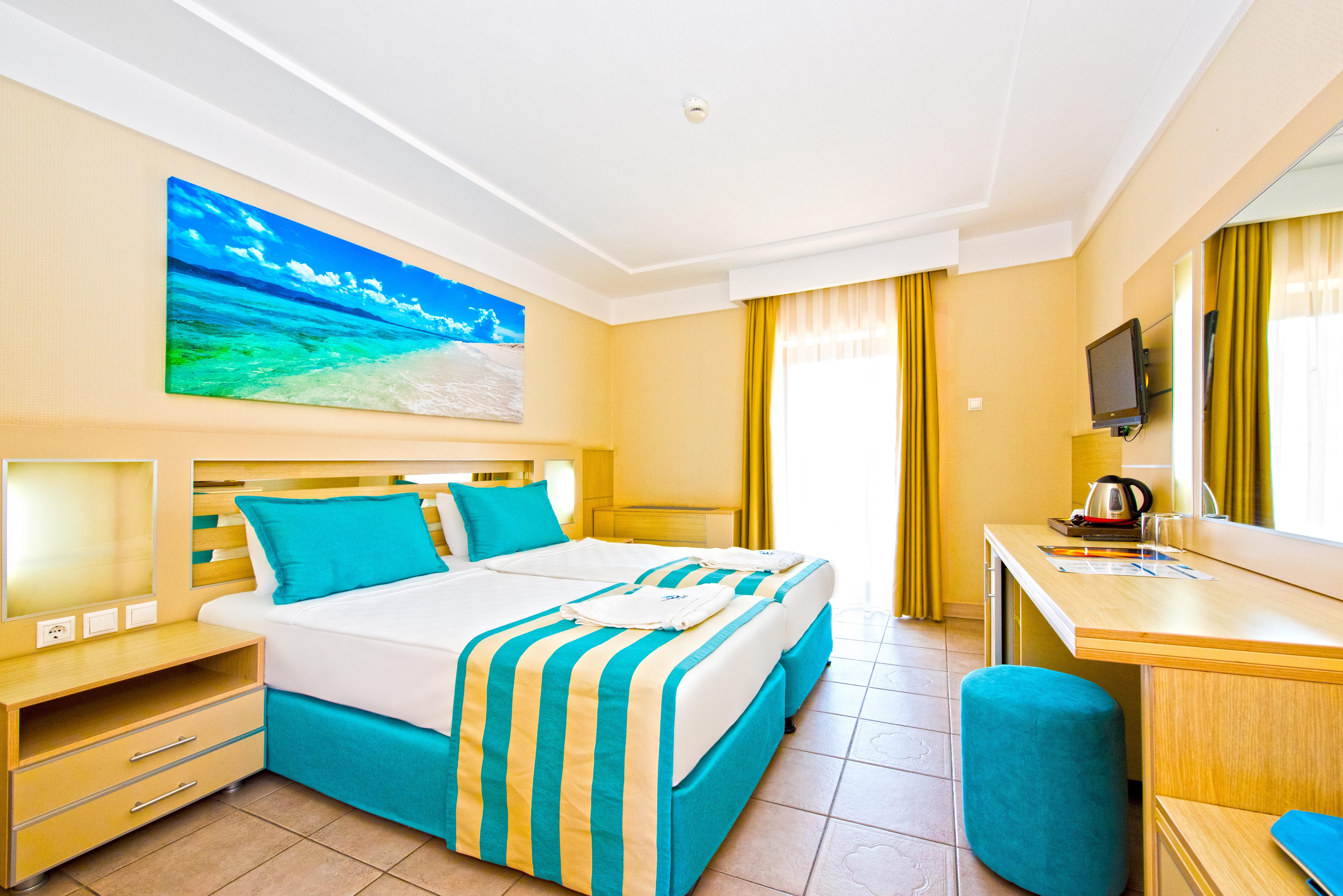 فندق تي تي هوتلز هيدروس كلوب كمر المظهر الخارجي الصورة A room at the hotel
